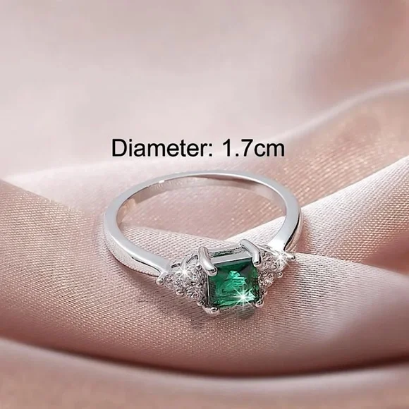 Emerald Cut Zircon Gemstone Ring - Picture 3 of 4